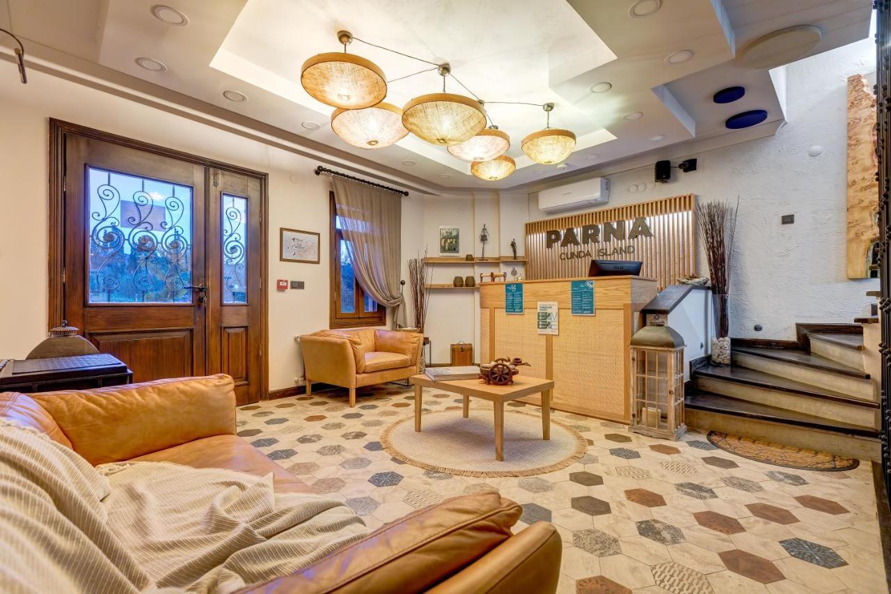 Parna Hotel Cunda Exterior photo